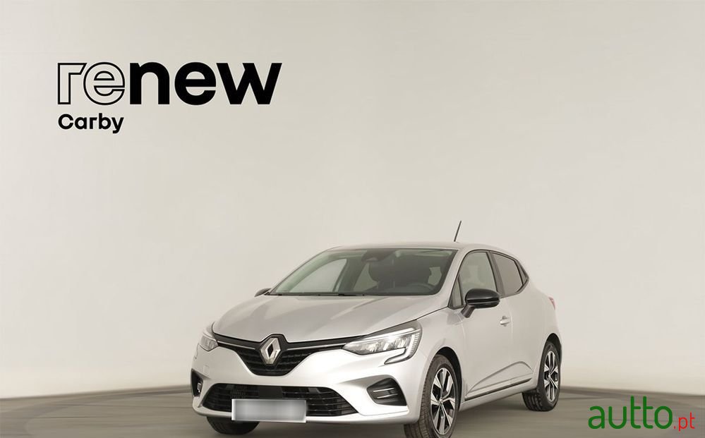 2023' Renault Clio photo #1