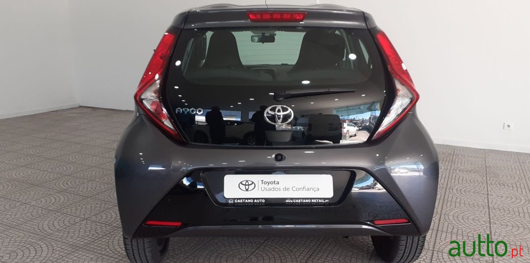 2022' Toyota Aygo photo #4