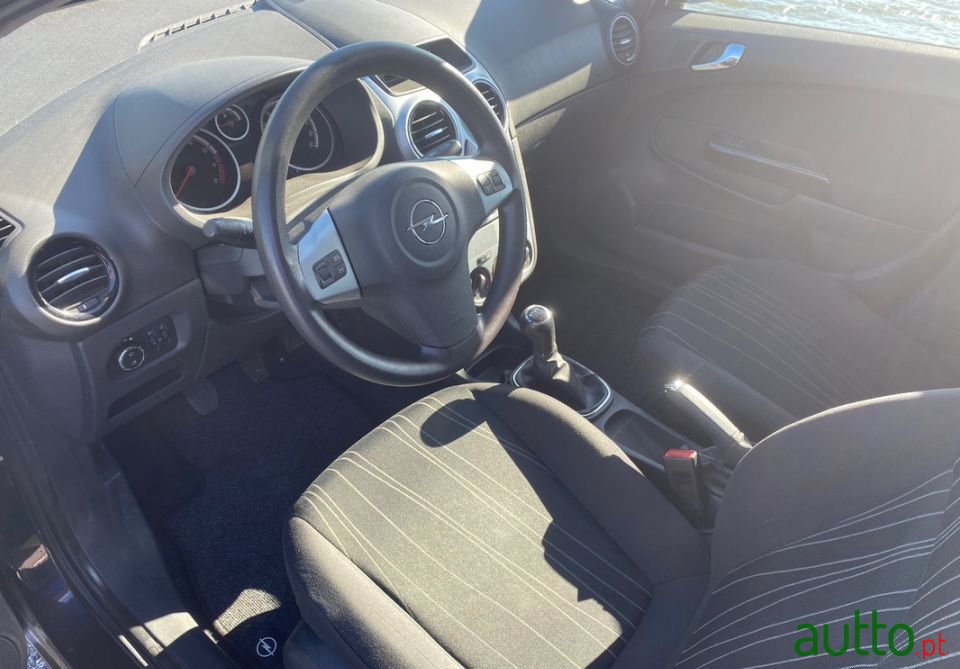 2010' Opel Corsa photo #4