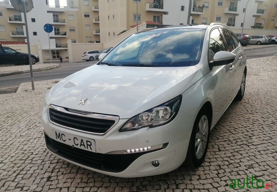 2017' Peugeot 308 Sw photo #2