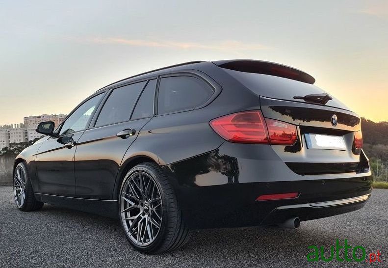 2012' BMW 320 D Touring photo #3