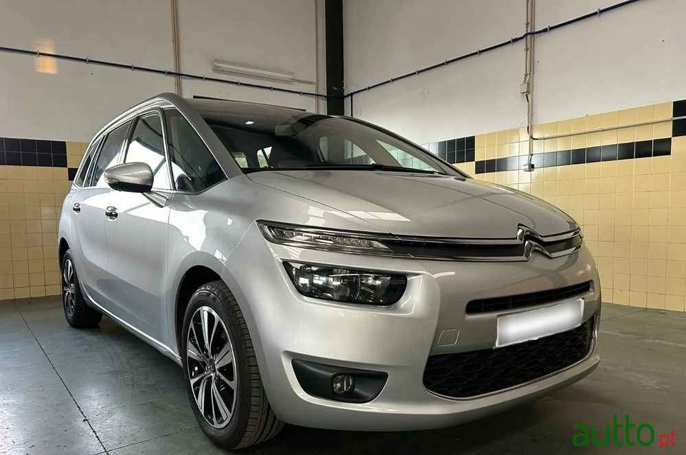 2015' Citroen C4 Picasso photo #6