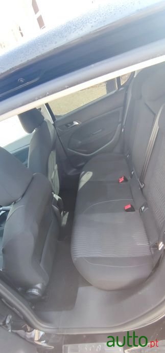 2014' Peugeot 308 photo #5