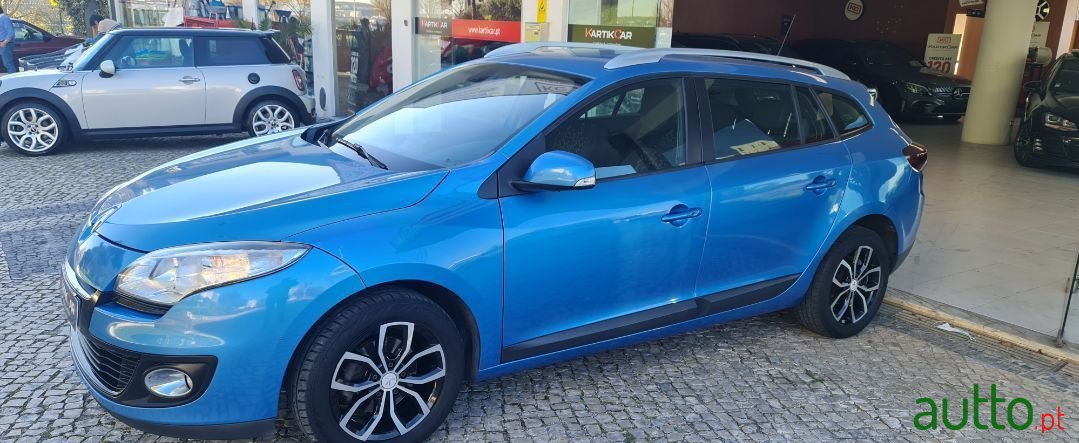 2013' Renault Megane Sport Tourer photo #6