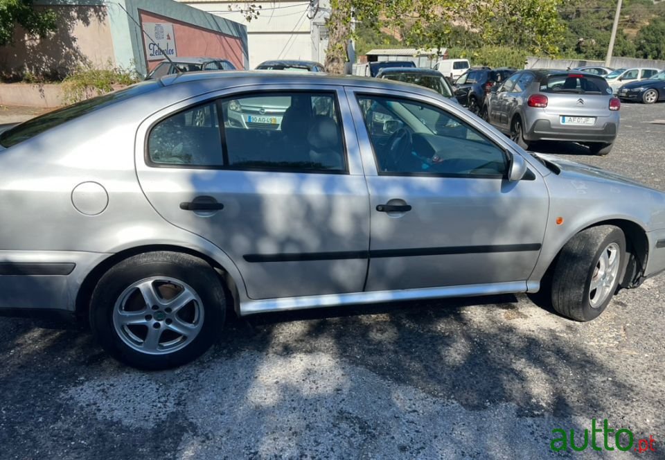1999' Skoda Octavia photo #2