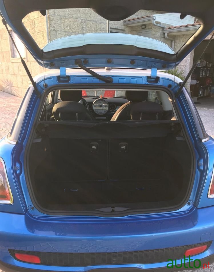 2008' MINI Cooper S photo #6