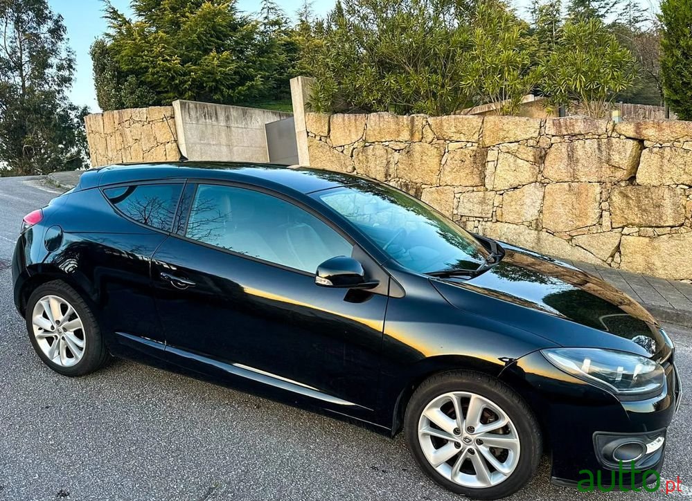 2015' Renault Mégane Coupe photo #3