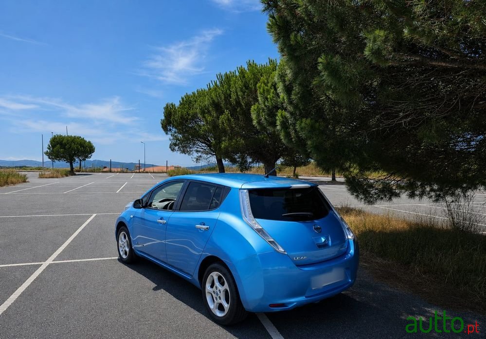 2011' Nissan Leaf Standard photo #2