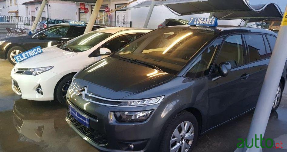 2014' Citroen C4 Grand Picasso photo #2