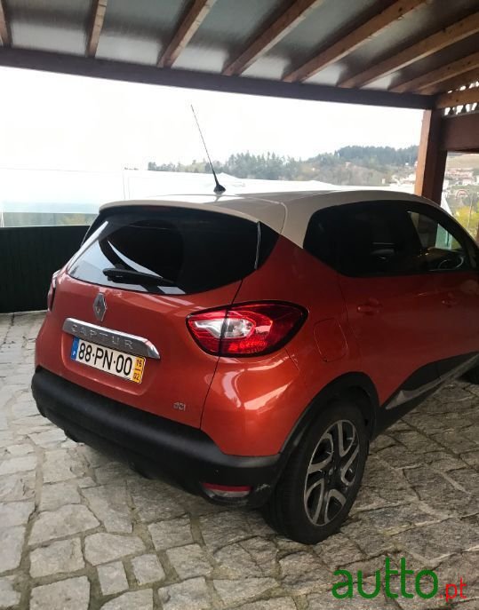 2015' Renault Captur photo #2