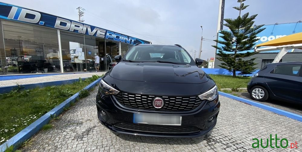 2017' Fiat Tipo Station Wagon photo #4