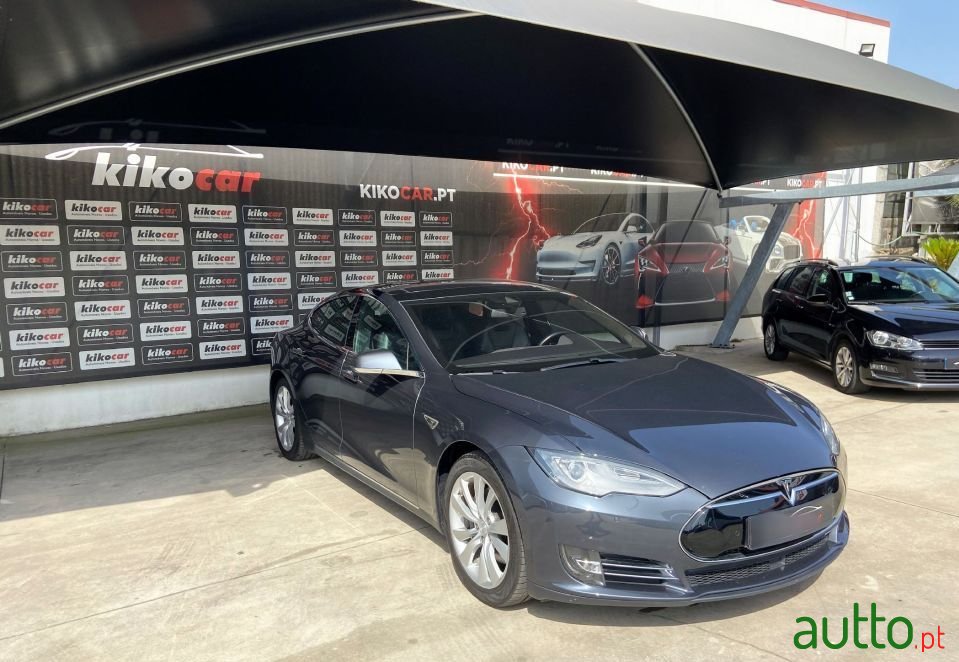 2015' Tesla Model S 85 photo #1