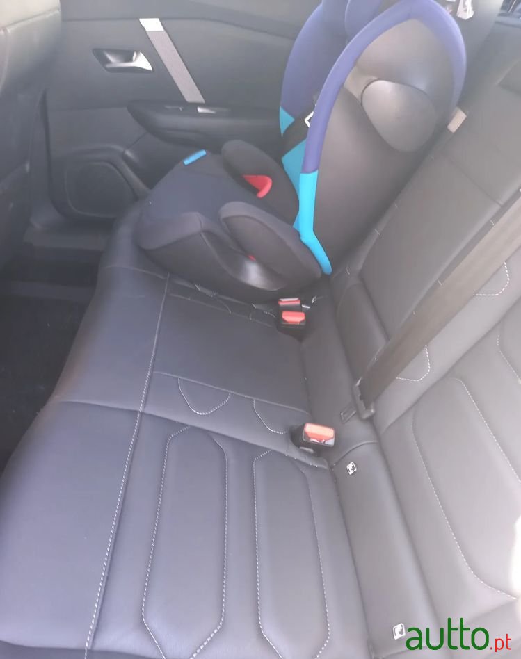 2023' Citroen C4-X photo #6