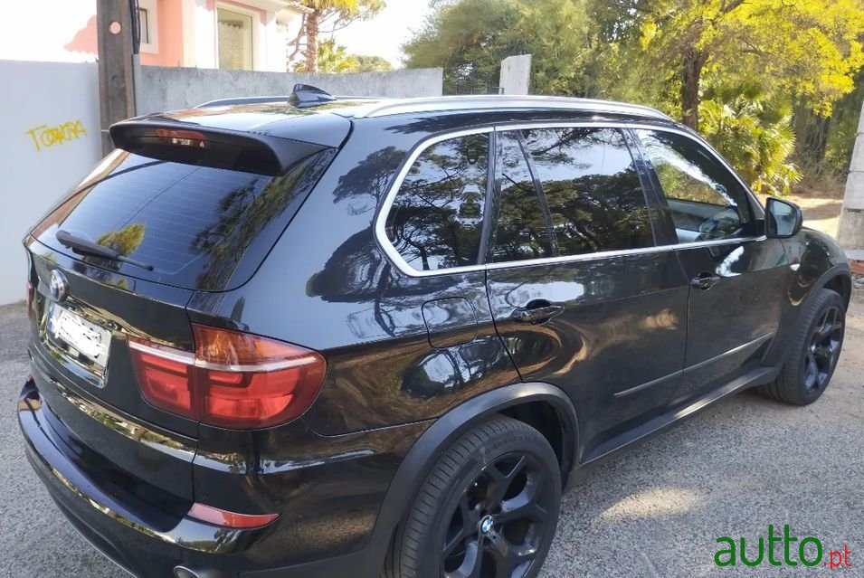 2011' BMW X5 photo #5