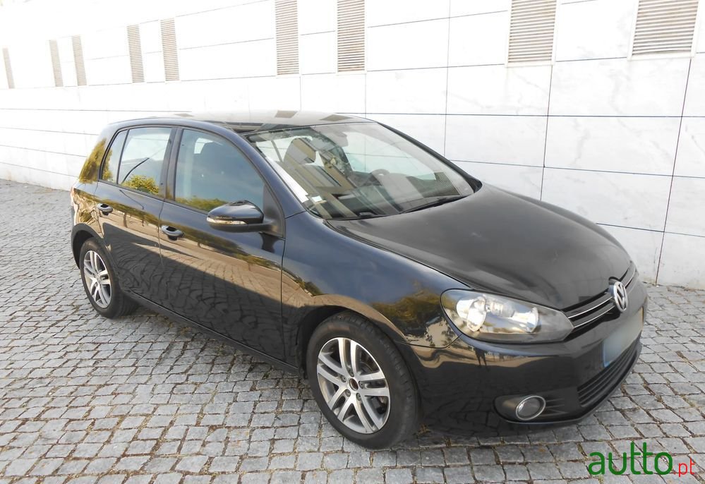 2010' Volkswagen Golf photo #5