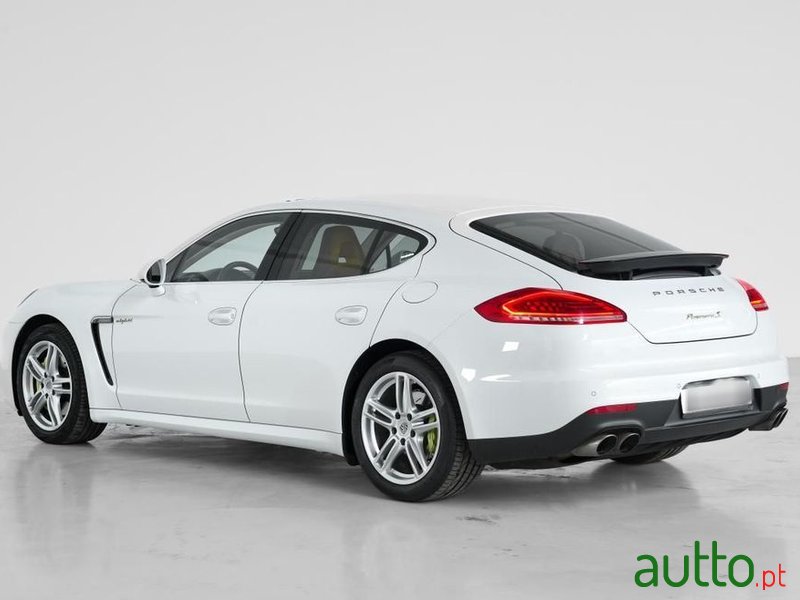 2014' Porsche Panamera S E-Hybrid photo #4