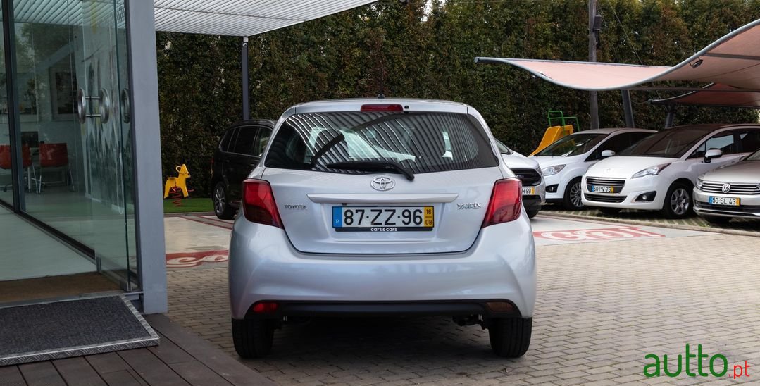 2016' Toyota Yaris photo #3