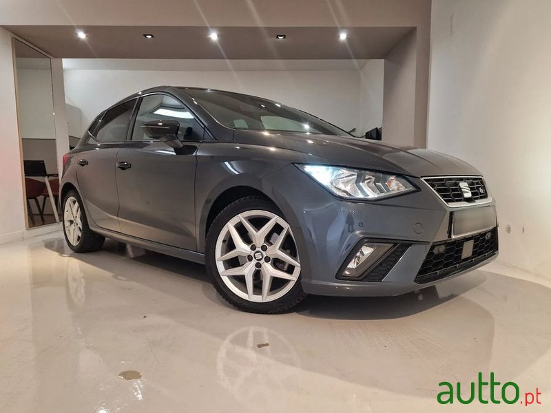 2020' SEAT Ibiza 1.0 Tsi S&S Fr photo #1