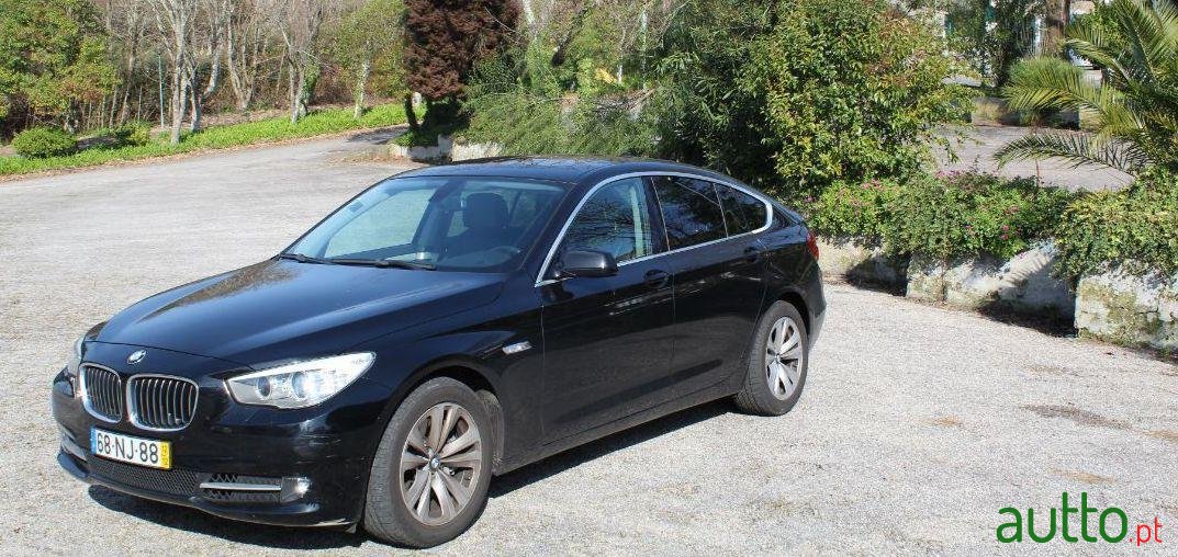 2012' BMW 520D Gran Turismo photo #2