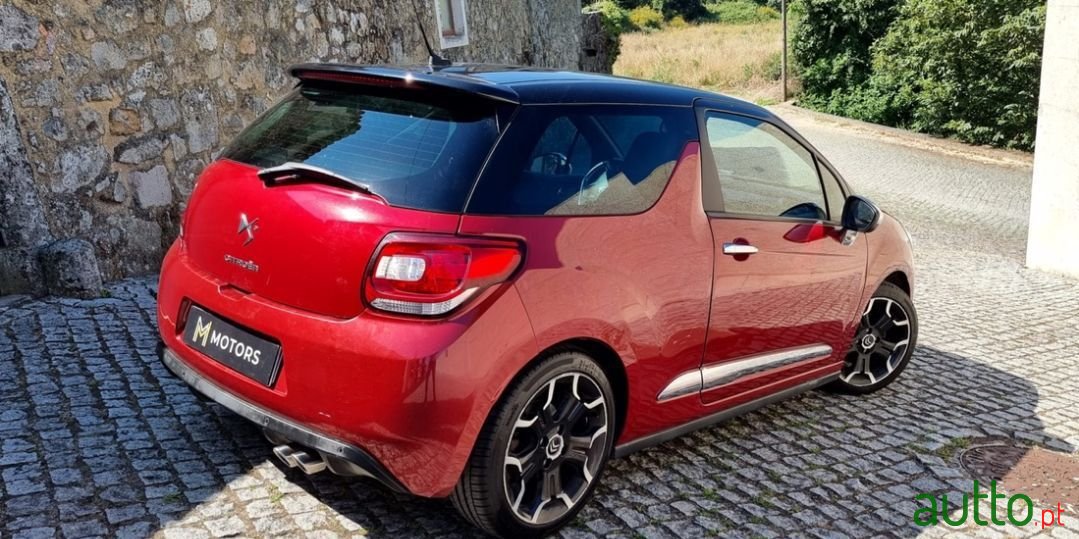 2012' Citroen DS3 photo #2