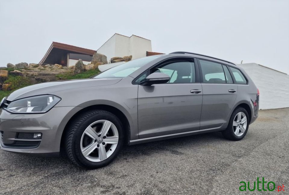 2015' Volkswagen Golf Variant photo #3