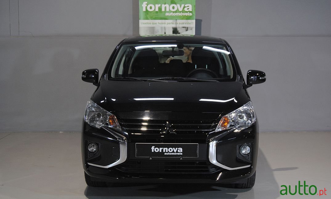 2021' Mitsubishi Space Star photo #2