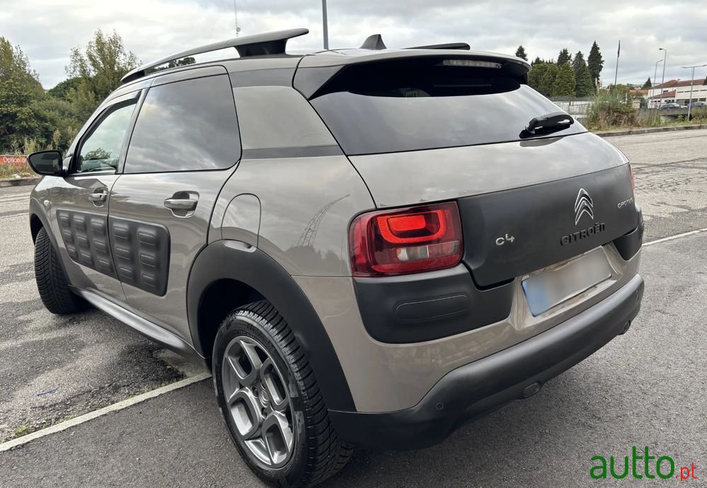 2016' Citroen C4 Cactus photo #3