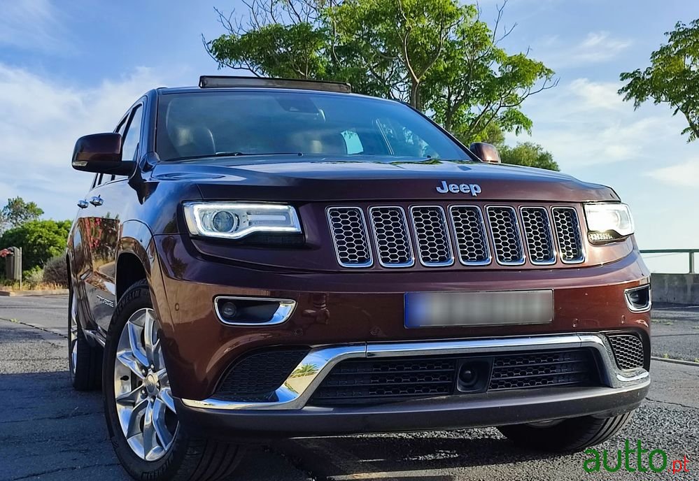 2015' Jeep Grand Cherokee photo #4
