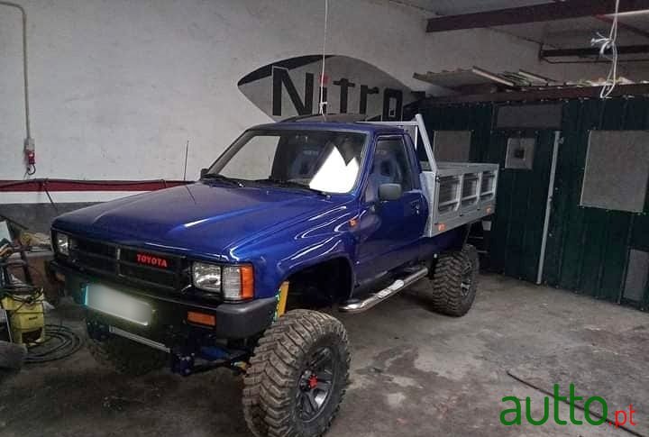 1994' Toyota Inova photo #1