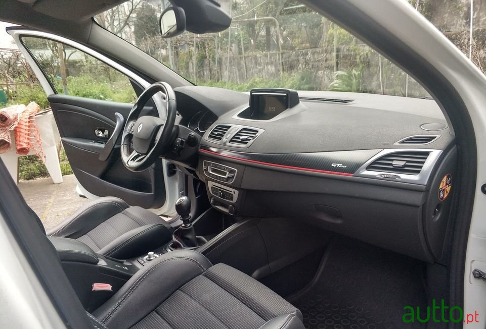 2015' Renault Megane photo #4