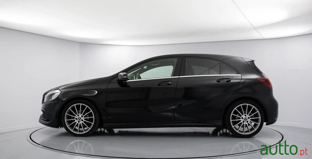 2017' Mercedes-Benz A 180 D Amg Line photo #3