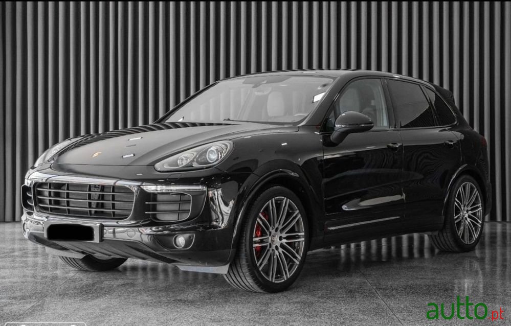 2015' Porsche Cayenne photo #1