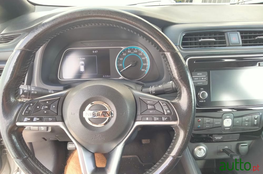 2018' Nissan Leaf Tekna photo #6