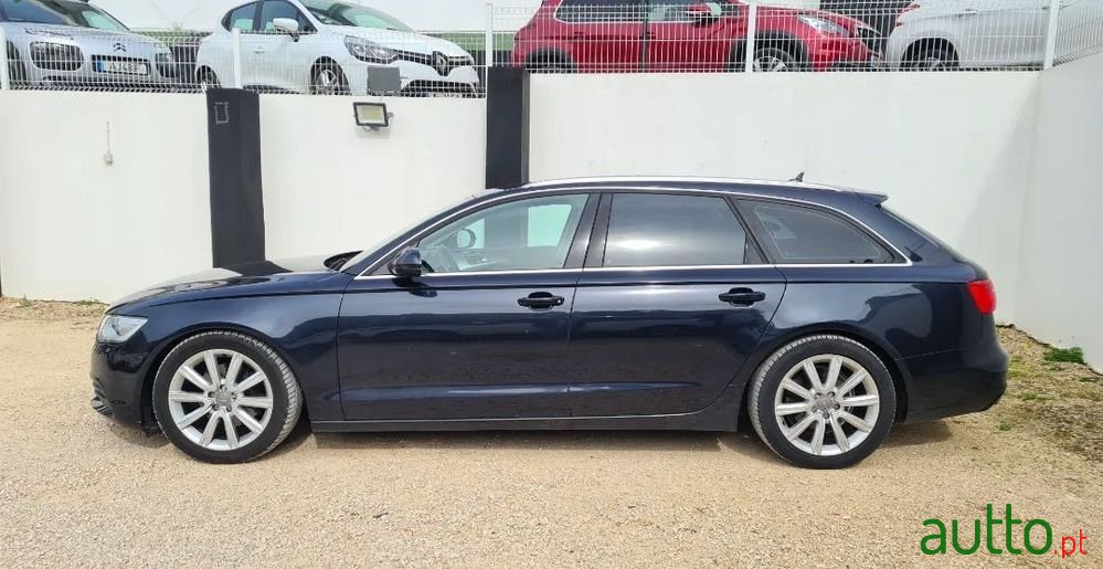 2011' Audi A6 Avant photo #3