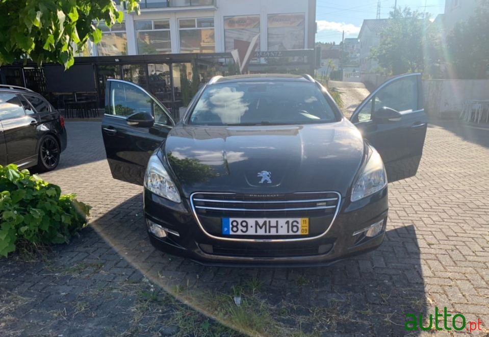 2011' Peugeot 508 Sw photo #3