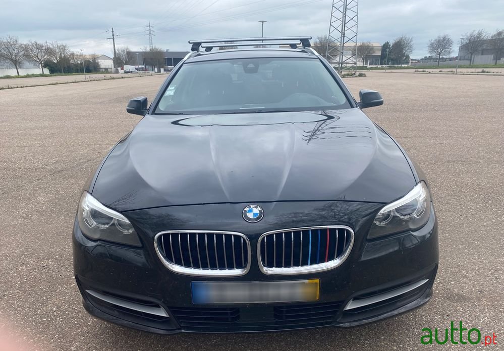 2013' BMW 520 D Pack M Auto photo #1