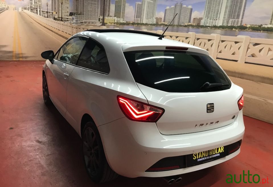 2013' SEAT Ibiza photo #4