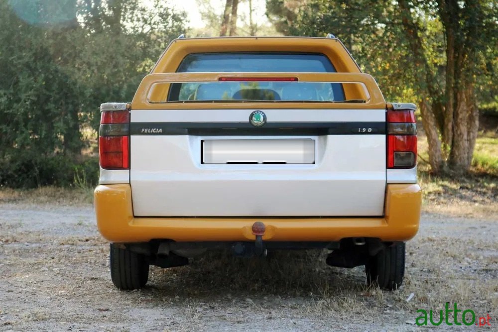 2000' Skoda Pickup photo #3