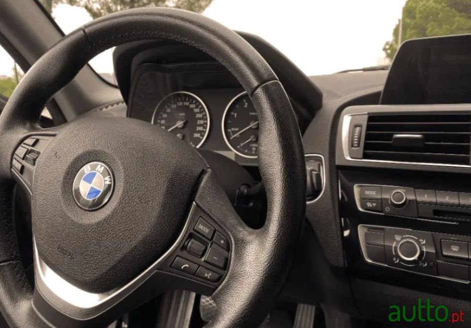 2015' BMW 116 photo #1