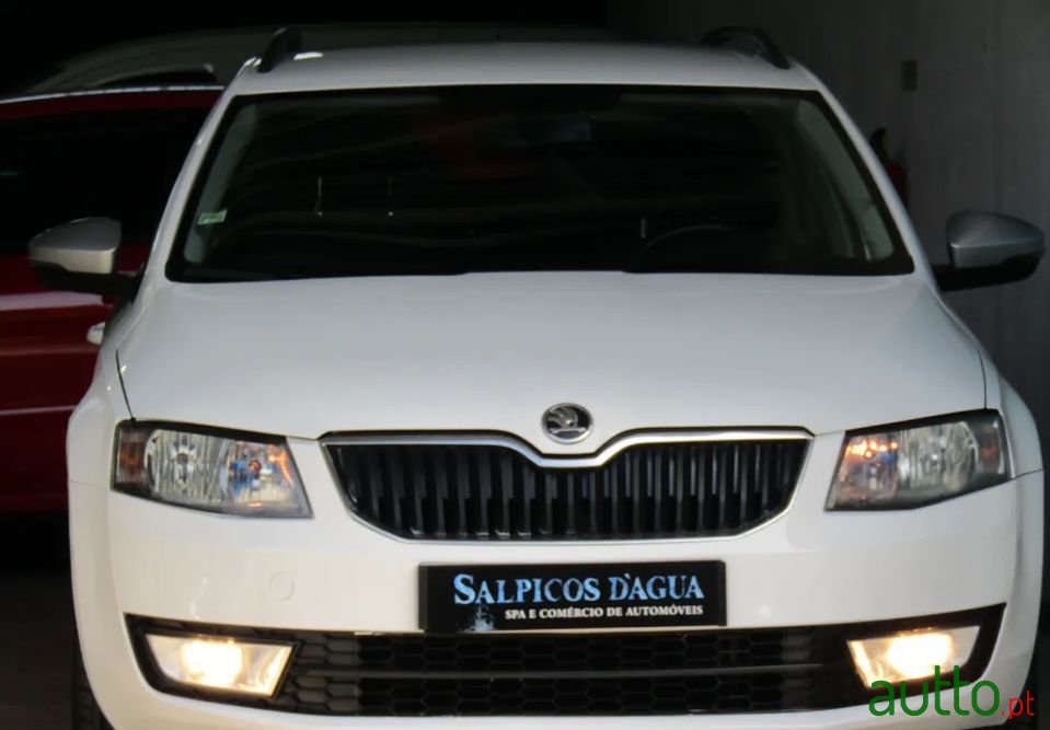 2015' Skoda Octavia Break photo #2