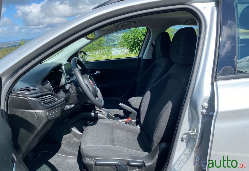 2017' Fiat Tipo Station Wagon photo #5