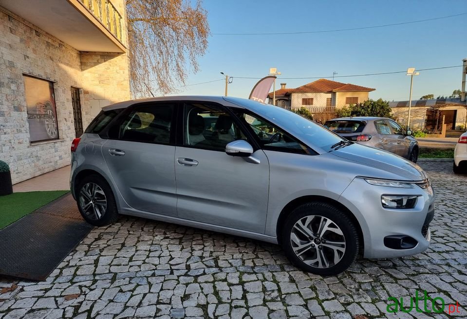 2015' Citroen C4 Picasso photo #5