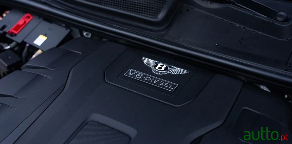 2017' Bentley Bentayga V8 photo #2