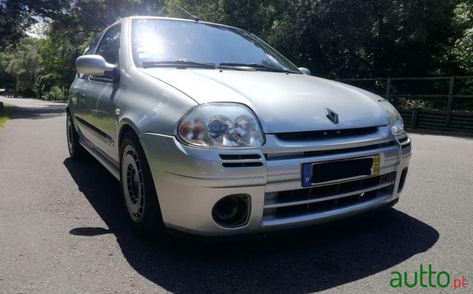 2000' Renault Clio Rs 2000 photo #2