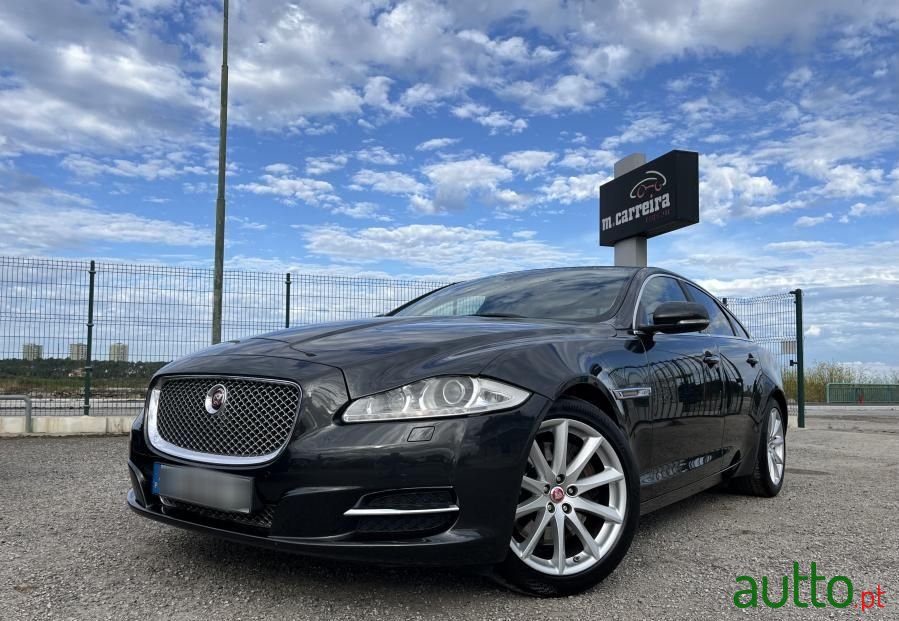 2014' Jaguar XJ photo #1