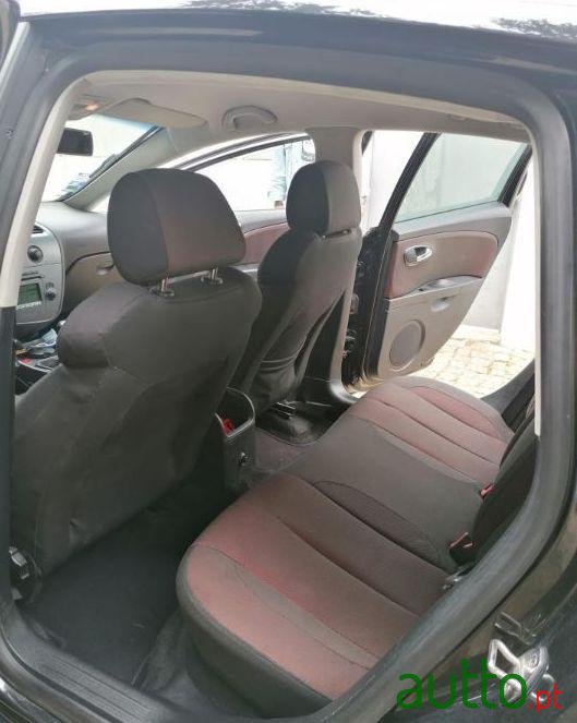 2006' SEAT Leon photo #6