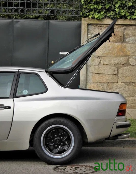 1984' Porsche 944 photo #7