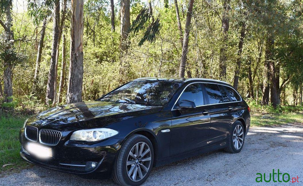 2010' BMW 535 Pack M photo #2