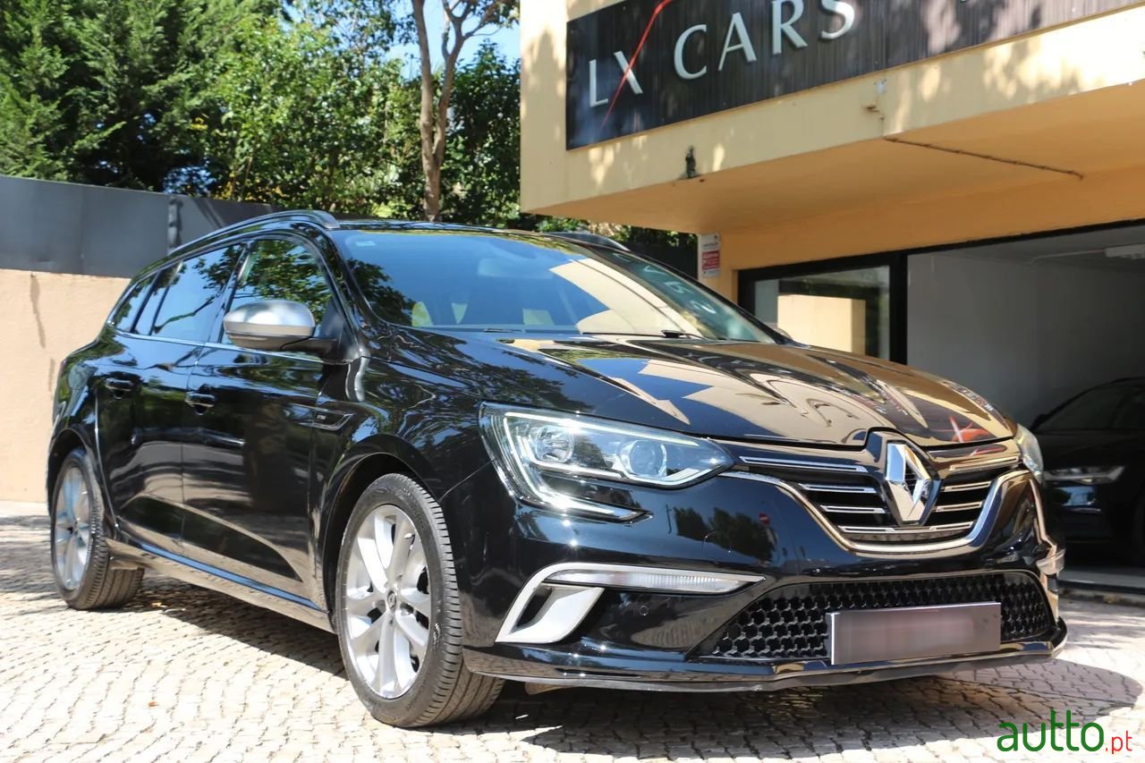 2017' Renault Megane Sport Tourer photo #1