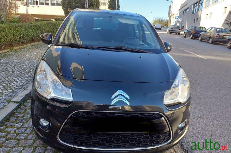 2011' Citroen C3 photo #3